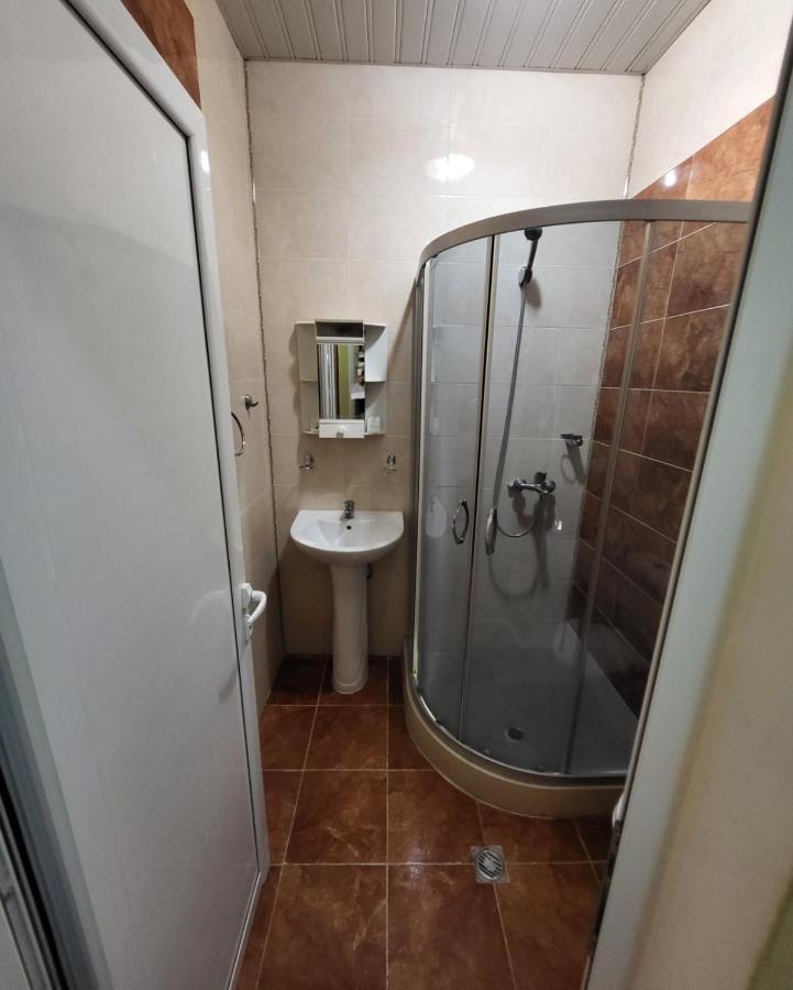 Provans Famili Hotel Letnitsa エクステリア 写真