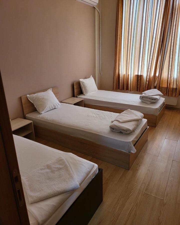Provans Famili Hotel Letnitsa エクステリア 写真