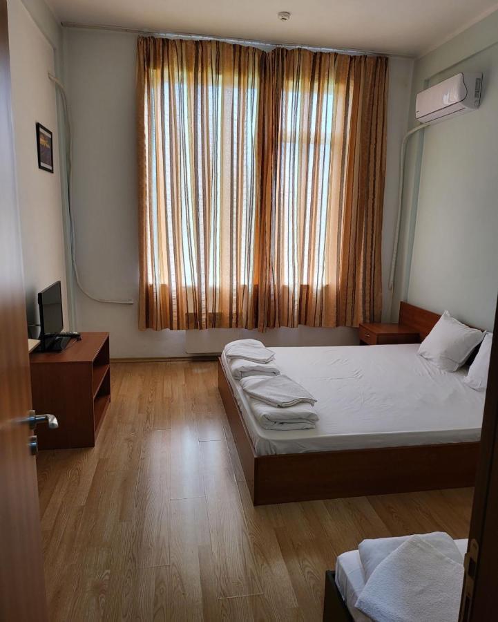 Provans Famili Hotel Letnitsa エクステリア 写真