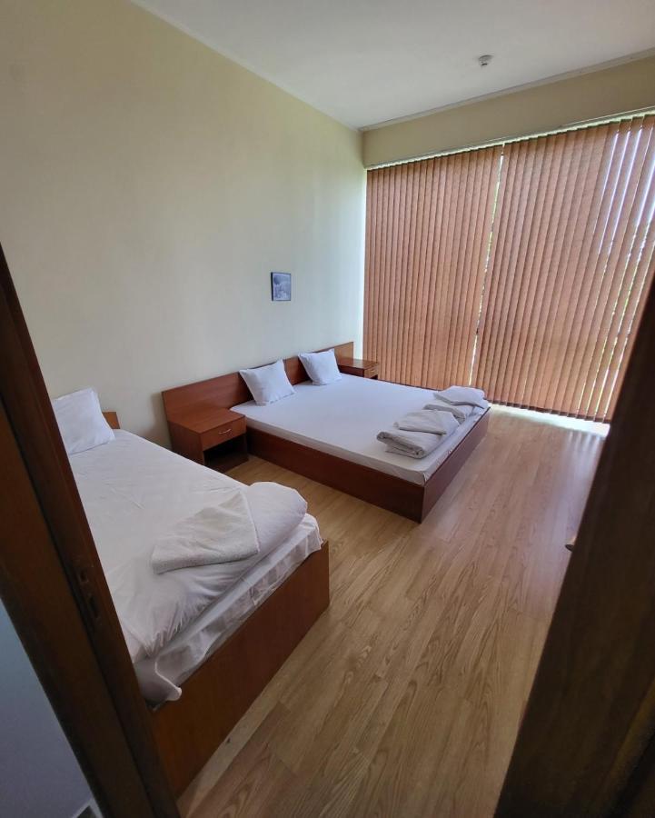 Provans Famili Hotel Letnitsa エクステリア 写真