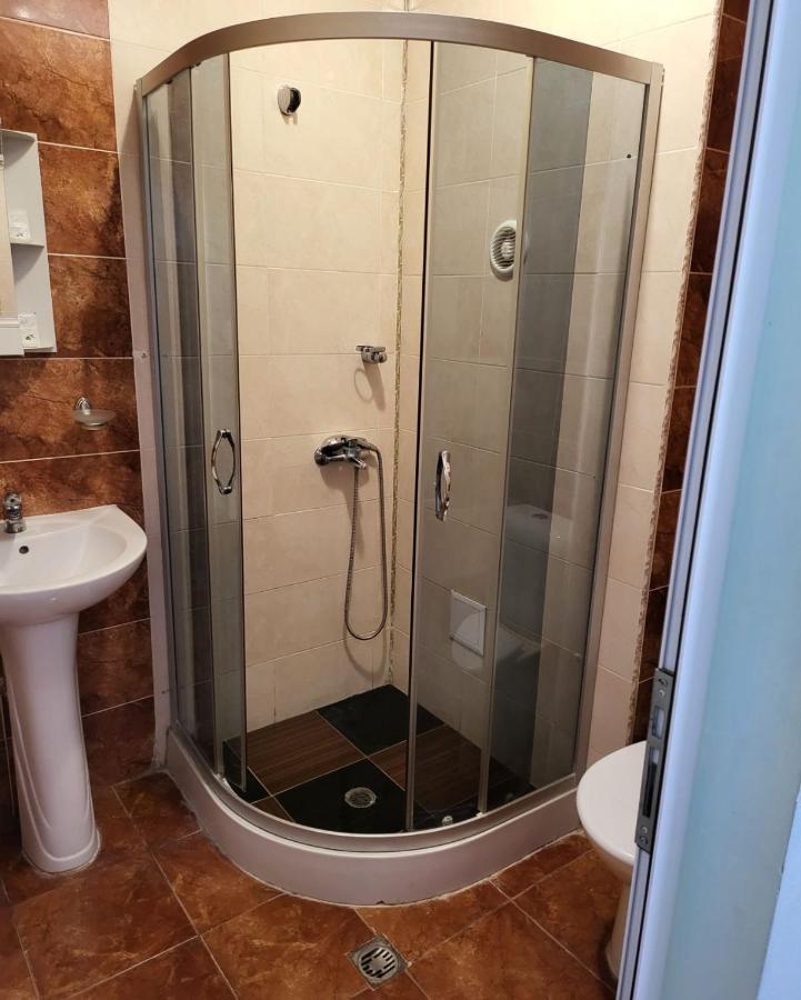 Provans Famili Hotel Letnitsa エクステリア 写真