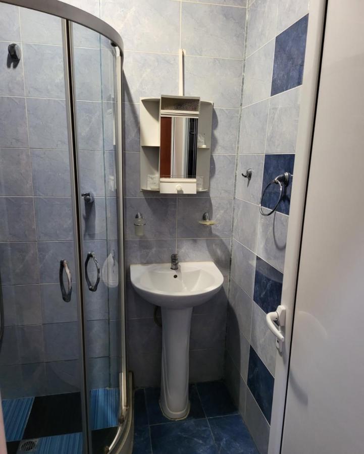 Provans Famili Hotel Letnitsa エクステリア 写真
