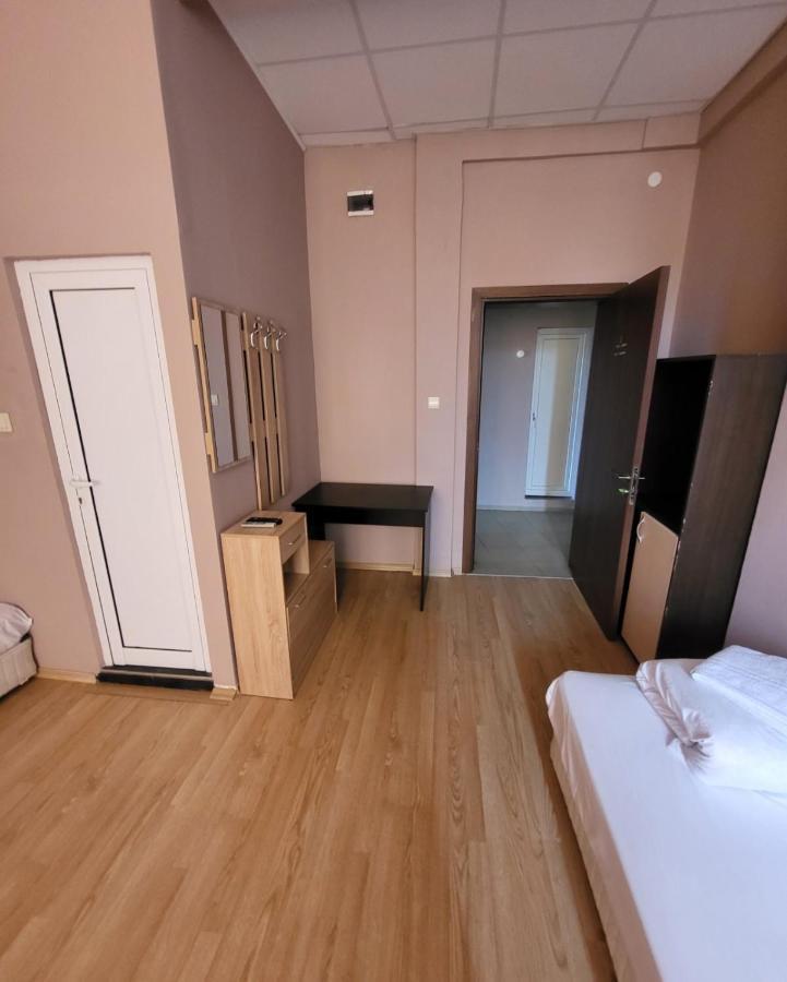 Provans Famili Hotel Letnitsa エクステリア 写真