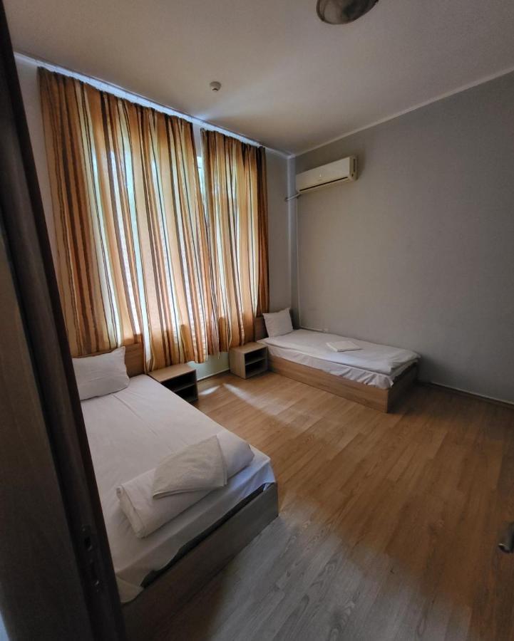 Provans Famili Hotel Letnitsa エクステリア 写真
