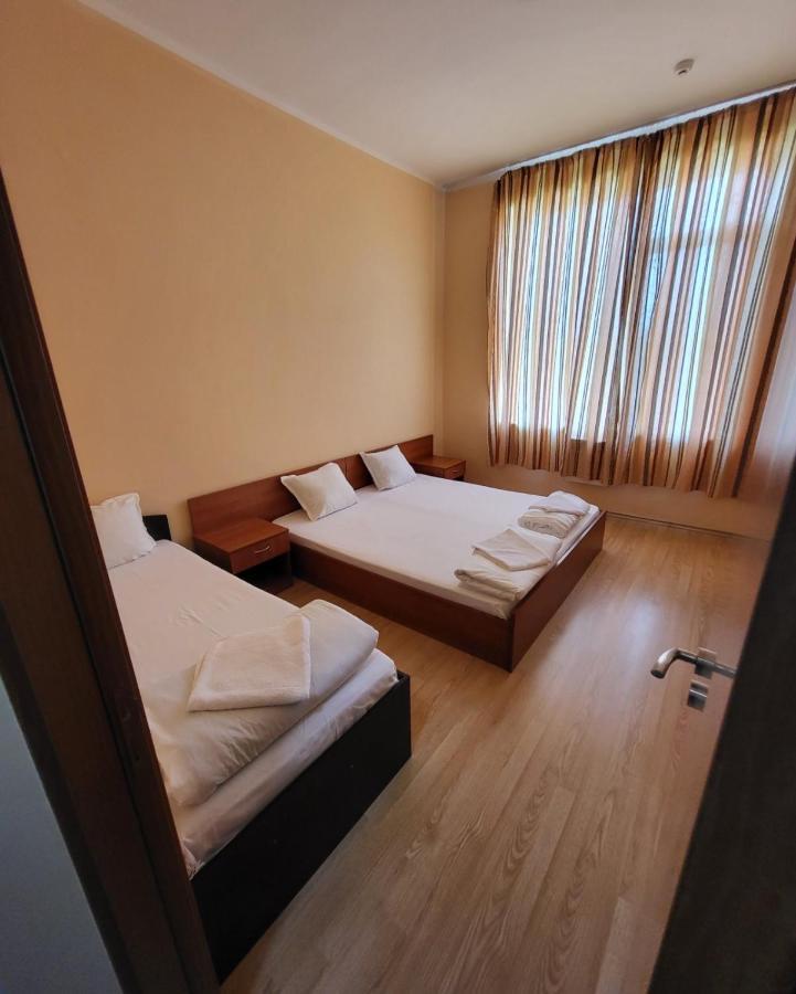 Provans Famili Hotel Letnitsa エクステリア 写真