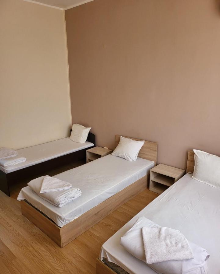 Provans Famili Hotel Letnitsa エクステリア 写真