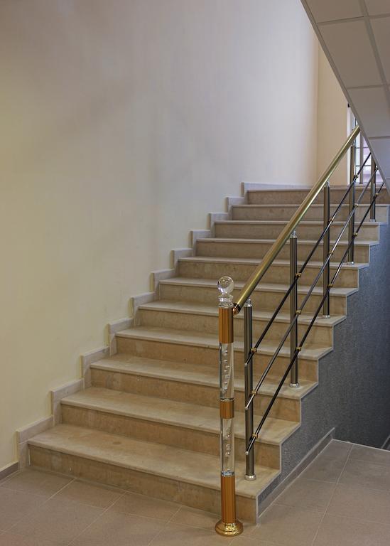 Provans Famili Hotel Letnitsa エクステリア 写真